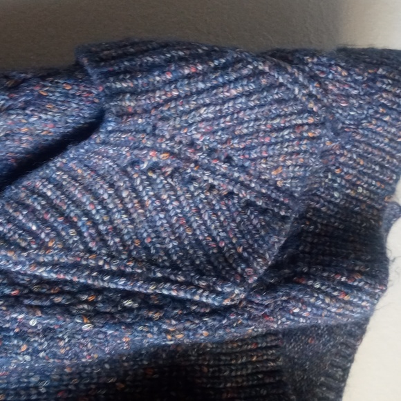 Universal Thread Shrug Sweater - Picture 4 of 11